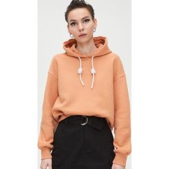 Bluza basic z kapturem - Beżowy. Brązowe bluzy damskie Cropp, s, bez wzorów, bez rękawów, z kapturem. Za 79,99 zł.