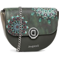 Saszetka nerka DESIGUAL - 20SAXPC8 4001. Zielone nerki damskie Desigual, z aplikacjami, ze skóry ekologicznej, młodzieżowe, zdobione, bez dodatków. W wyprzedaży za 199,00 zł.