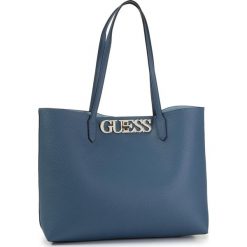 Torebka GUESS - Uptown Chic (VG) HWVG73 01230 OCE. Niebieskie torebki klasyczne damskie Guess, z aplikacjami, ze skóry ekologicznej, klasyczne, bez dodatków. W wyprzedaży za 499,00 zł.