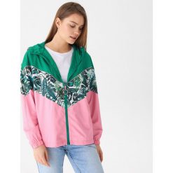 Kurtka vintage z tropikalnym printem - Wielobarwn. Szare kurtki damskie House, m, bez wzorów, vintage, bez kaptura. Za 129,99 zł.