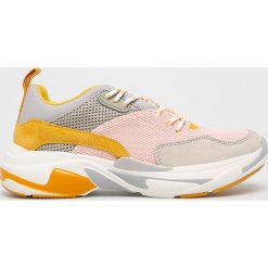Pepe Jeans - Buty Sinyu Colors Fresh. Różowe buty sportowe damskie Pepe Jeans, bez wzorów, z jeansu, sportowe. W wyprzedaży za 199,90 zł.