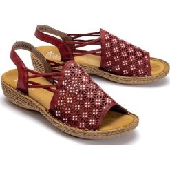 RIEKER 658B2-35 red, sandały damskie. Czerwone koturny damskie Rieker, bez obcasa, na koturnie, bez zapięcia. Za 219,90 zł.