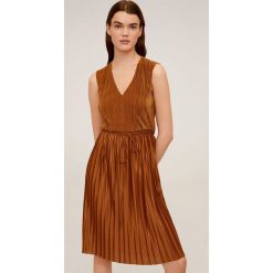 Mango - Sukienka Plet. Czarne sukienki damskie Mango, s, bez wzorów, z poliesteru, bez kołnierzyka, bez rękawów, mini, rozkloszowane. W wyprzedaży za 49,90 zł.