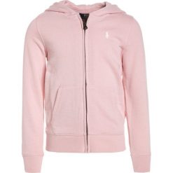 Polo Ralph Lauren HOODIE Bluza rozpinana petal. Różowe bluzy dziewczęce Polo Ralph Lauren, z bawełny. W wyprzedaży za 207,35 zł.