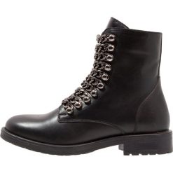Botki damskie: DNA Footwear BV Botki kowbojki i motocyklowe black