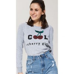 Bluzy damskie: Bluza z cekinową aplikacją – Jasny szar