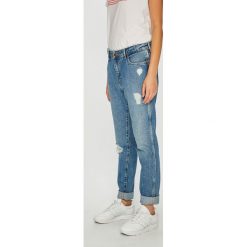 Wrangler - Jeansy All Stars Worn. Niebieskie jeansy damskie Wrangler. W wyprzedaży za 219,90 zł.