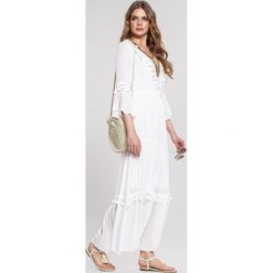 Biała Sukienka Set Me Free. Białe sukienki damskie other, s, bez wzorów, boho, bez kołnierzyka, bez rękawów, maxi. Za 179,99 zł.