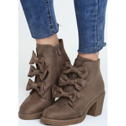Khaki Borki I'm Here. Brązowe botki damskie lity Born2be, na jesień, z materiału, z okrągłym noskiem, na wysokim obcasie, na zamek. Za 89,99 zł.