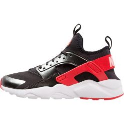 Buty sportowe dziewczęce: Nike Sportswear AIR HUARACHE RUN ULTRA Tenisówki i Trampki schwarz/pink