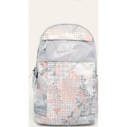 Nike Sportswear - Plecak. Czarne plecaki damskie Nike Sportswear, w paski, z poliesteru. Za 129,90 zł.