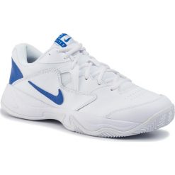 Buty NIKE - Coutr Lite 2 Cly CD7131 103 White/Game Royal/Flash Crimson. Białe buty sportowe męskie Nike, ze skóry ekologicznej, bez zapięcia, tenisowe. Za 229,00 zł.