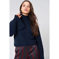 Swetry oversize damskie: NA-KD Dzianinowy sweter z golfem i szerokim rękawem - Navy