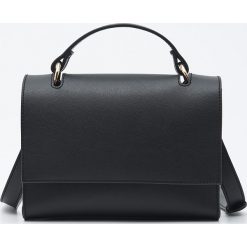 Elegancka torebka - Czarny. Czarne torebki klasyczne damskie Sinsay, bez wzorów, eleganckie, bez dodatków. Za 49,99 zł.