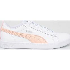 Puma - Buty Smash Wns v2 L. Białe buty sportowe damskie Puma, bez wzorów, ze skóry, sportowe. W wyprzedaży za 199,90 zł.