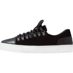 Tenisówki męskie: Shoe The Bear VILLAGE Tenisówki i Trampki black