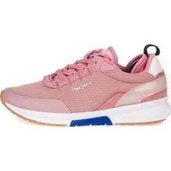 Pepe Jeans tenisówki damskie Nº22 W PLS30940 41 różowe. Różowe buty sportowe damskie z jeansu, sportowe, tenisowe. W wyprzedaży za 299,00 zł.