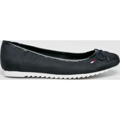 Tommy Jeans - Baleriny. Niebieskie baleriny damskie Tommy Jeans, bez wzorów, z jeansu, bez obcasa. Za 299,90 zł.