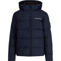 Kurtka puchowa Calvin Klein Jeans Hooded Puffer J30J312765. Niebieskie kurtki męskie Calvin Klein Jeans, xl, bez wzorów, z poliesteru, bez kaptura. W wyprzedaży za 499,00 zł.