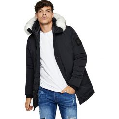 Parka "Everest 2 Paramount" w kolorze czarnym. Czarne parki męskie Redskins, xl, bez wzorów, bez kaptura. W wyprzedaży za 395,95 zł.