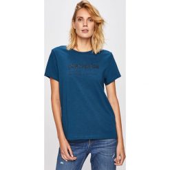 Pepe Jeans - T-shirt Michelle. Żółte bluzki damskie Pepe Jeans, s, z aplikacjami, z bawełny, z okrągłym kołnierzem. W wyprzedaży za 99,90 zł.