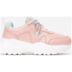 Różowe Sneakersy Acalenia. Różowe sneakersy damskie Born2be. W wyprzedaży za 79,99 zł.