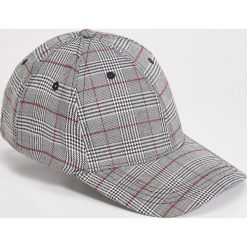 Czapka z daszkiem w kratę - Wielobarwny. Czapki damskie Sinsay, bez wzorów. Za 19,99 zł.
