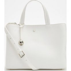 Biała torebka city bag - Biały. Białe torebki klasyczne damskie Reserved. Za 129,99 zł.