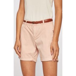 Vero Moda - Szorty. Różowe szorty damskie Vero Moda, s, w paski, z bawełny, casualowe. W wyprzedaży za 49,90 zł.