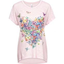 Shirt z nadrukiem motyli bonprix jasnoróżowy z nadrukiem. Różowe koszulki damskie marki bonprix, z nadrukiem, z okrągłym kołnierzem, bez rękawów. Za 54,99 zł.