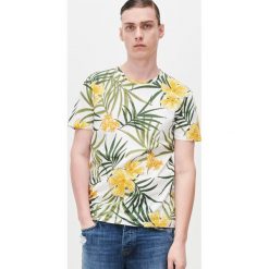 T-shirt z roślinnym nadrukiem - Kremowy. Białe t-shirty męskie Reserved, s, z nadrukiem, bez kołnierzyka. W wyprzedaży za 19,99 zł.