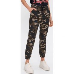 Spodnie typu jogger - Wielobarwny. Spodnie damskie House, s. Za 89,99 zł.