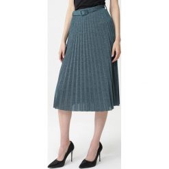 Granatowa Spódnica Andover. Niebieskie spódniczki damskie Born2be, do pracy, s, w paski, z dzianiny, eleganckie, midi, koszulowe. Za 119,99 zł.