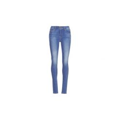 Jeansy skinny Levis 721 HIGH RISE SKINNY. Niebieskie rurki damskie marki Levi's®. Za 383,20 zł.