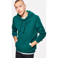 Bluza BASIC z kapturem - Zielony. Zielone bluzy męskie rozpinane marki Cropp, l, z kapturem. Za 79,99 zł.