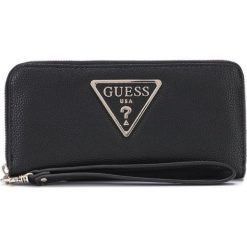 Guess Michy Large Portfel Czarny. Czarne portfele damskie Guess, z aplikacjami, z materiału. Za 287,95 zł.
