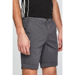 Selected - Szorty. Szare spodenki i szorty męskie Selected, s, bez wzorów, z elastanu, casualowe. W wyprzedaży za 119,90 zł.