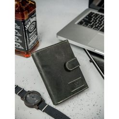 Ekskluzywny skórzany męski portfel skóra naturalna. Portfele męskie ALWAYS WILD, bez wzorów, ze skóry. Za 77,90 zł.