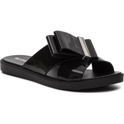 Klapki ZAXY - Connect Lush Thong Fem 17596 Czarny 90081 DD285061 02064. Czarne klapki damskie Zaxy, bez wzorów, z tworzywa sztucznego, bez obcasa. W wyprzedaży za 119,00 zł.