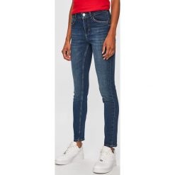 Silvian Heach - Jeansy. Niebieskie jeansy damskie Silvian Heach, s, z standardowym stanem. Za 359,90 zł.