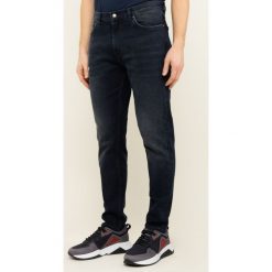 Jeansy Tapered Fit Hugo 50420092. Niebieskie jeansy męskie HUGO, m, bez wzorów, z elastanu. W wyprzedaży za 349,00 zł.