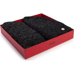 Zestaw Szalik i Czapka HUGO - Women-Xmas 563 50420404 001. Czarne szaliki damskie HUGO, bez wzorów, z poliesteru. Za 425,00 zł.