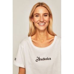Medicine - T-shirt by Agata Morzyk, Tattoo Konwent. Białe bluzki damskie MEDICINE, s, z nadrukiem, z bawełny, z okrągłym kołnierzem, bez rękawów. W wyprzedaży za 39,90 zł.
