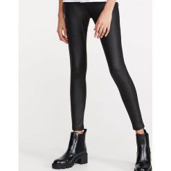 Jegginsy - Czarny. Jeansy damskie Reserved. Za 49,99 zł.