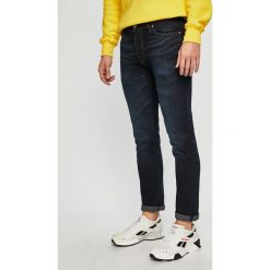 Levi's - Jeansy 511. Niebieskie jeansy męskie Levi's®, s, bez wzorów, z obniżonym stanem. W wyprzedaży za 329,90 zł.