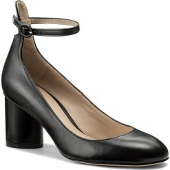Półbuty STUART WEITZMAN - Piper XL17495 Black Tripoli. Czarne półbuty damskie skórzane marki Stuart Weitzman, na obcasie. W wyprzedaży za 999,00 zł.