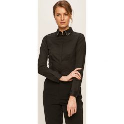 Liu Jo - Koszula. Czarne bluzki damskie Liu Jo, l, bez wzorów, z elastanu, eleganckie, z włoskim kołnierzykiem, z długim rękawem. W wyprzedaży za 219,90 zł.