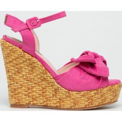 Pepe Jeans - Sandały. Niebieskie koturny damskie Pepe Jeans, bez obcasa, na obcasie, na klamry. W wyprzedaży za 149,90 zł.