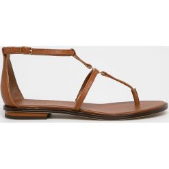 Lauren Ralph Lauren - Sandały. Pomarańczowe klapki damskie Lauren Ralph Lauren, bez wzorów, ze skóry, bez obcasa, na szpilce. W wyprzedaży za 299,90 zł.