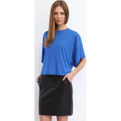 T-SHIRT KRÓTKI RĘKAW DAMSKI GŁADKI. Niebieskie t-shirty damskie marki Top Secret, z bawełny, sportowe. W wyprzedaży za 24,99 zł.